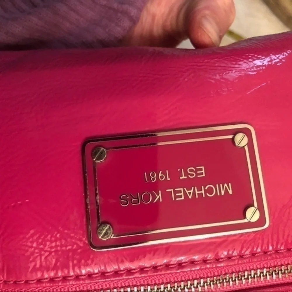 Michael kors pink fushia patent leather mini bag wristlet